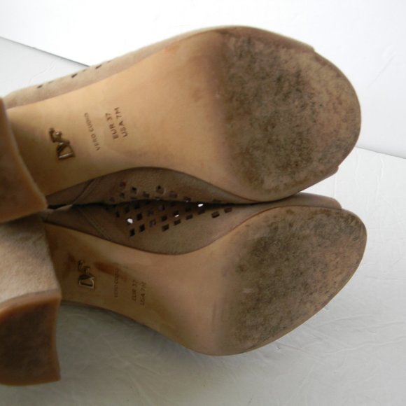 Diane Von Furstenberg Taviano Laser Cut TAN/TAUPE Heeled Mule Sandal Sz 7M - Picture 6 of 7